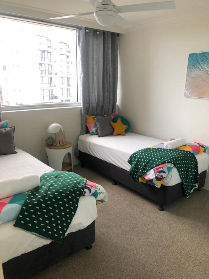 Oceania On Burleigh Beach ゴールドコースト エクステリア 写真