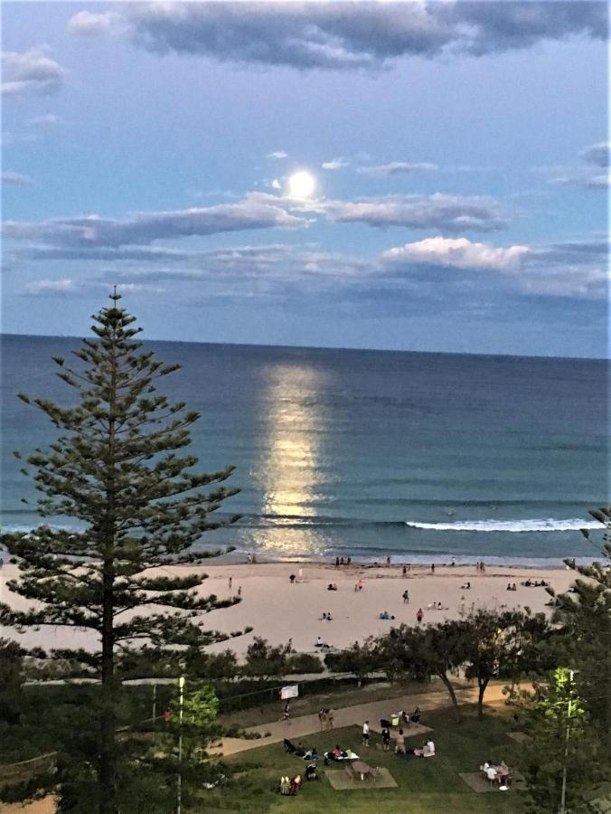 Oceania On Burleigh Beach ゴールドコースト エクステリア 写真