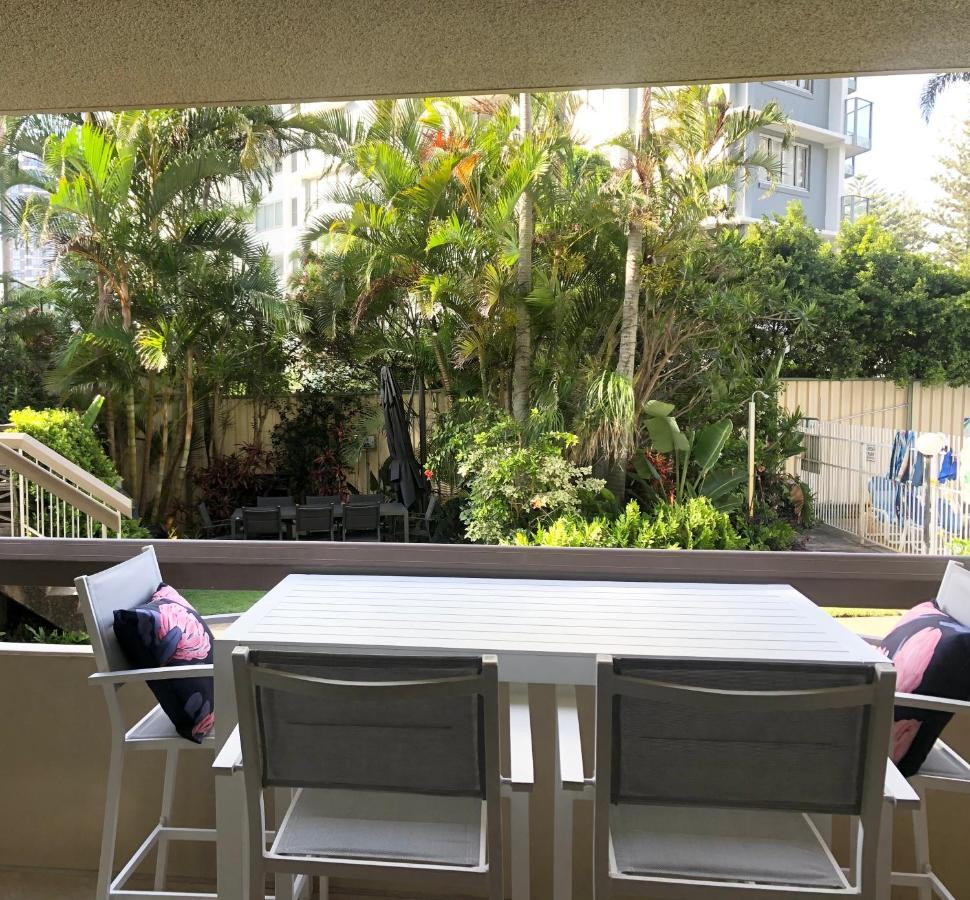 Oceania On Burleigh Beach ゴールドコースト エクステリア 写真